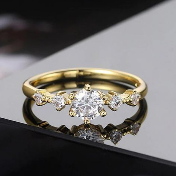⨠NEW 18k Gold Moon Goddess Diamond Ring